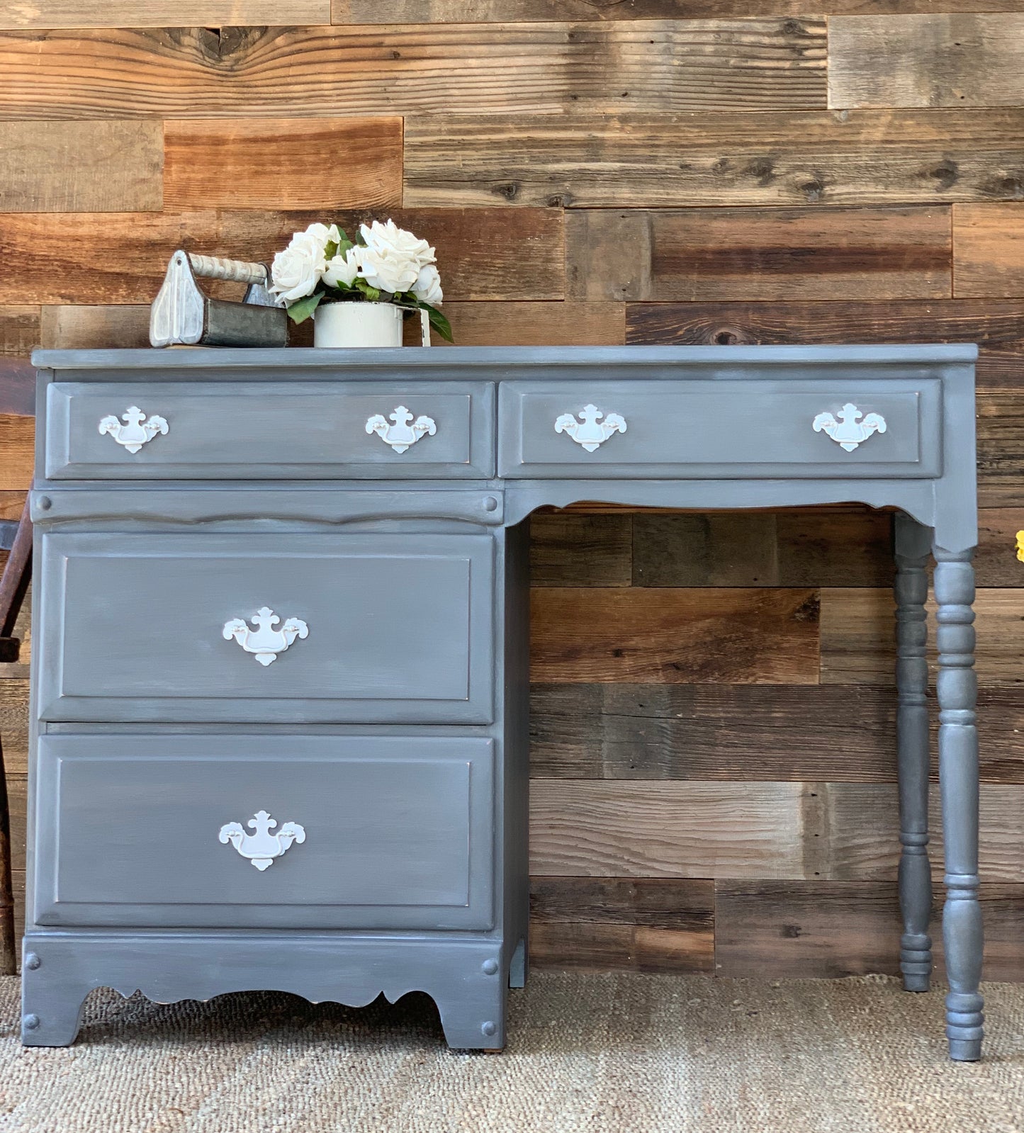 Vintage 4 Drawer Desk - Jo’s Vintage Werks