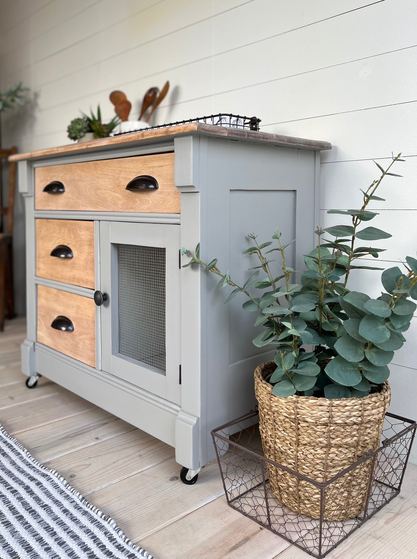 Vintage Washstand - Jo’s Vintage Werks