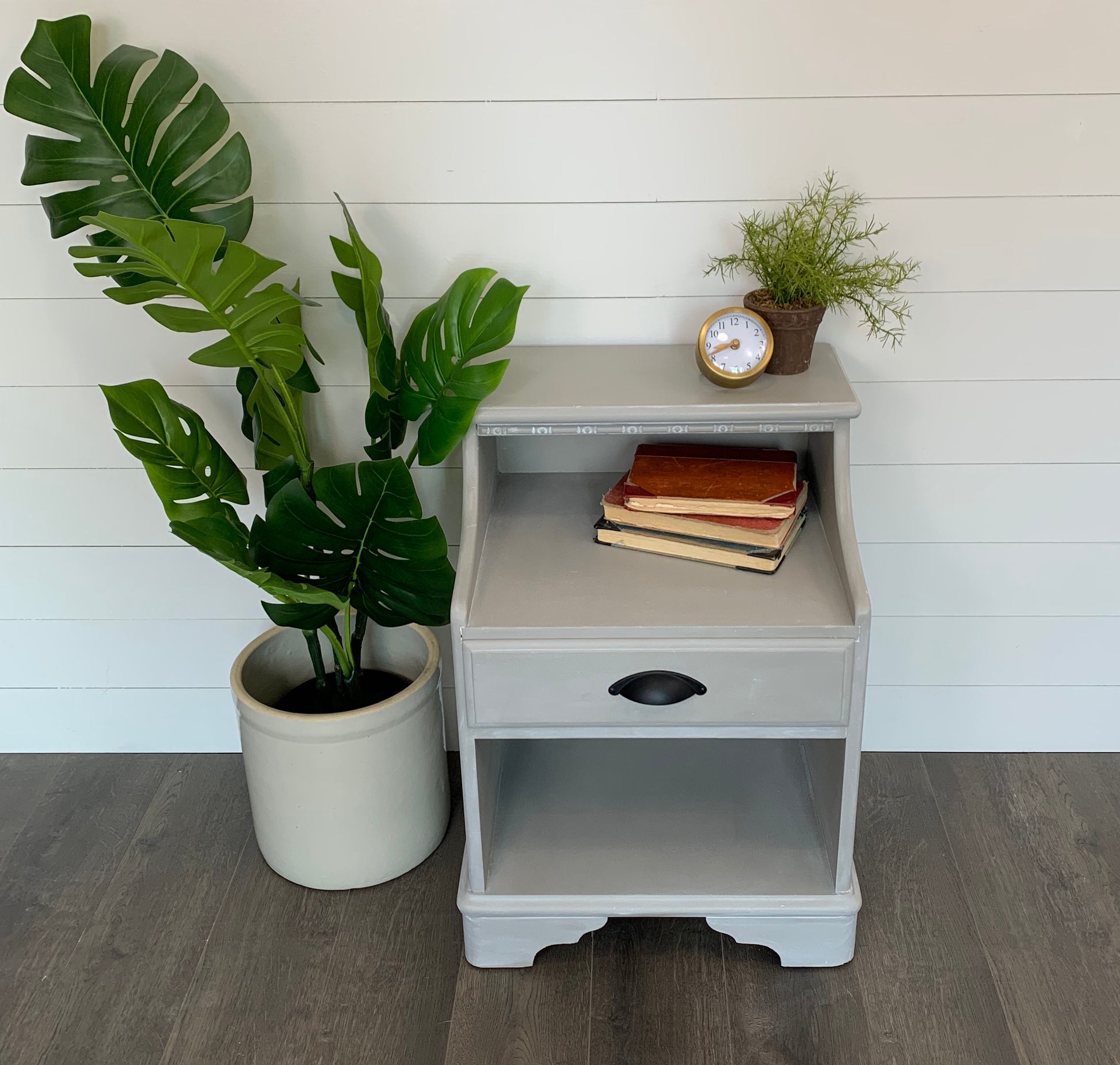 Night Stand - Jo’s Vintage Werks