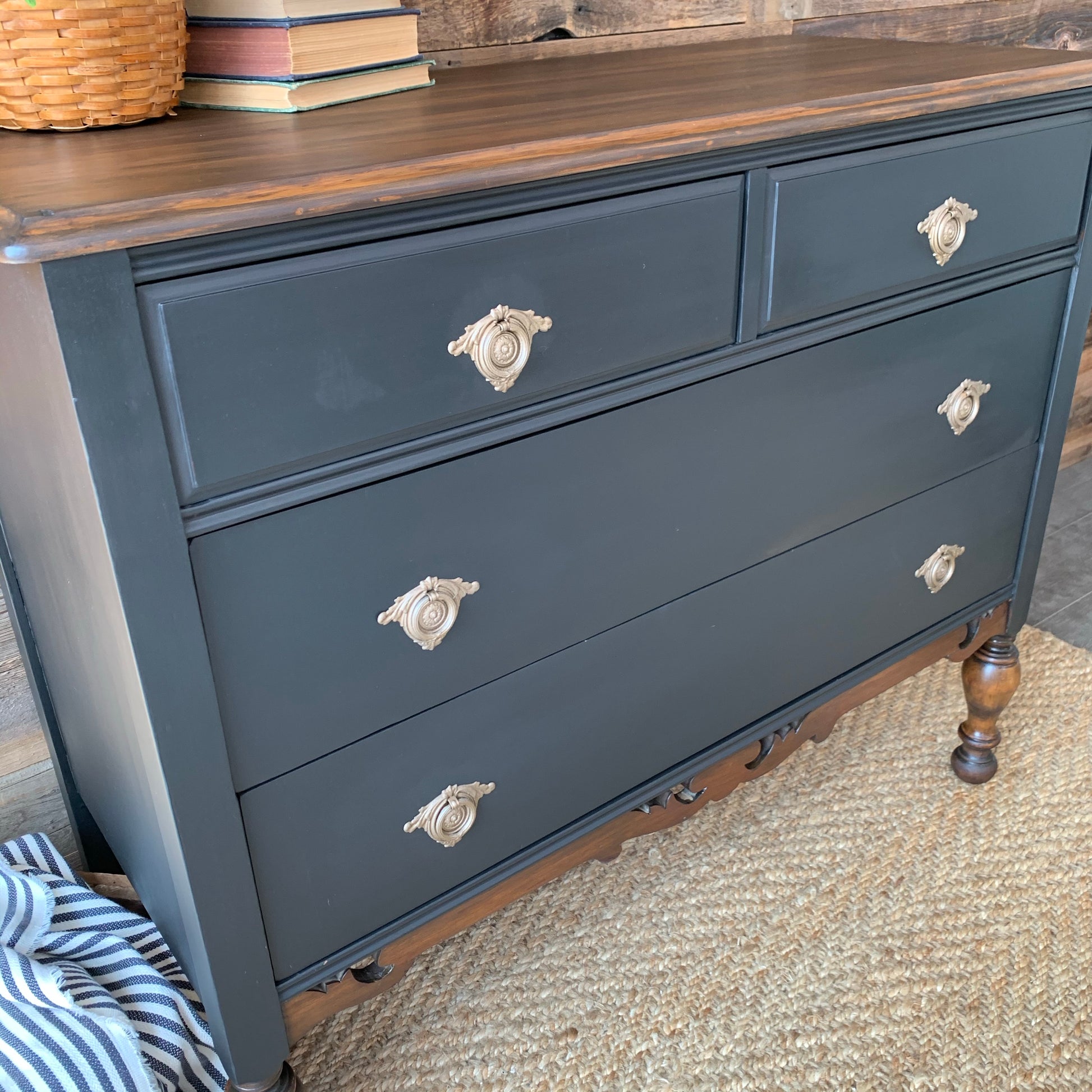 Vintage 4 Drawer Dresser - Jo’s Vintage Werks