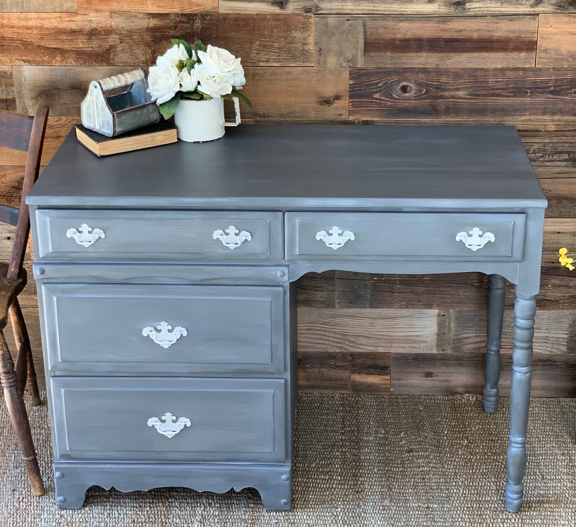 Vintage 4 Drawer Desk - Jo’s Vintage Werks