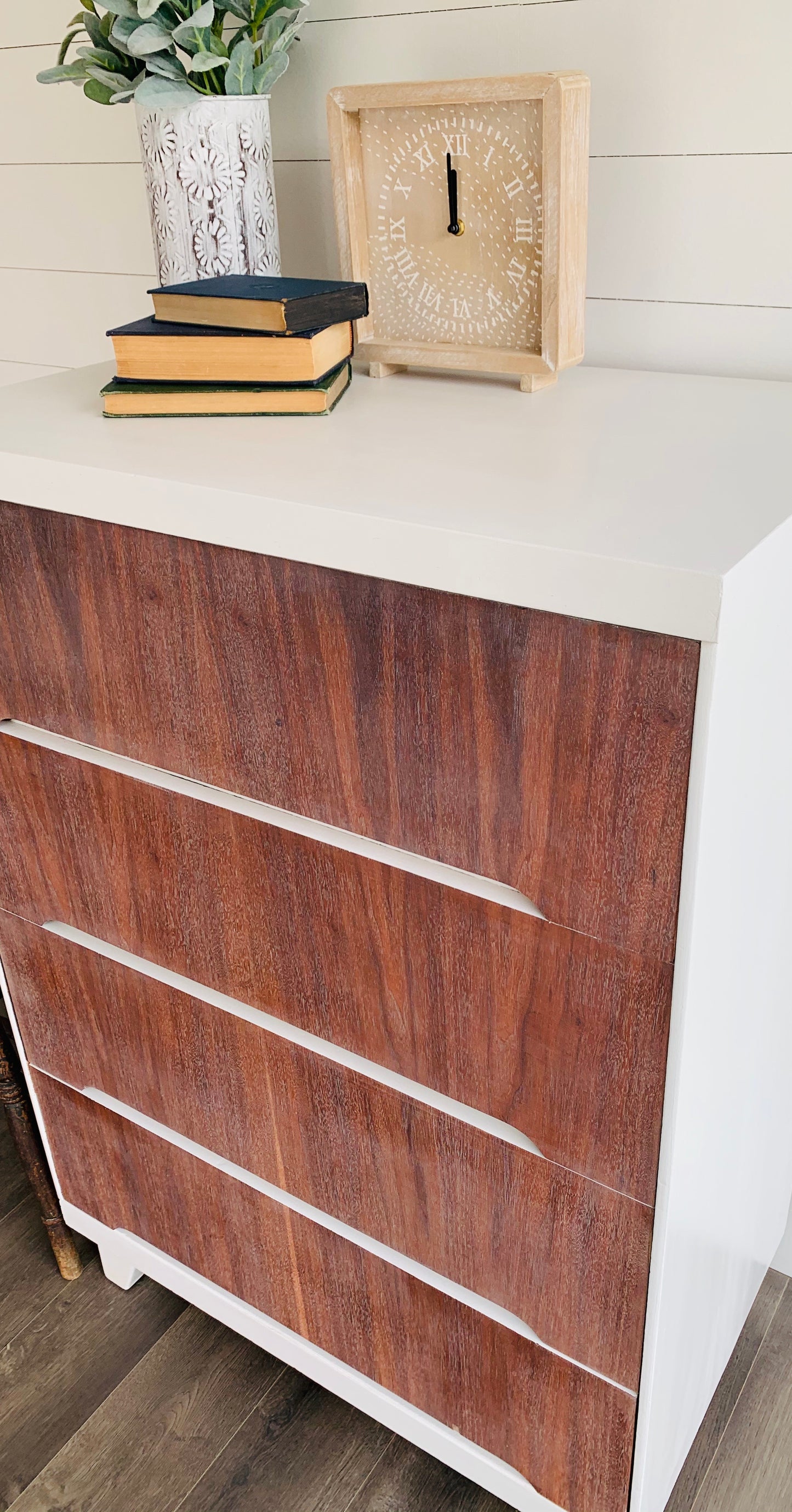 Vintage 4 Drawer Dresser - Jo’s Vintage Werks