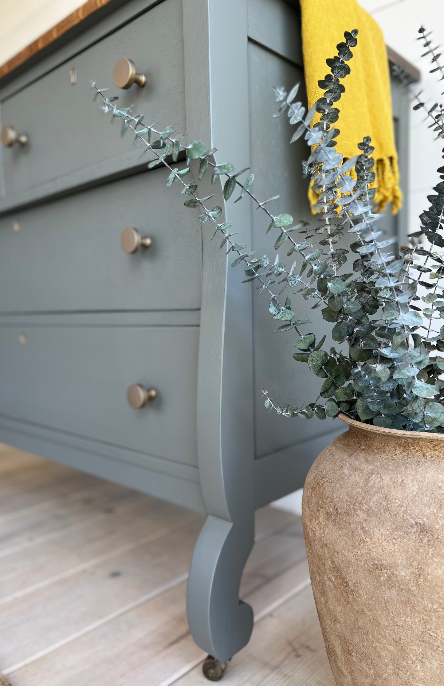 Empire Dresser with 4 Drawers - Jo’s Vintage Werks