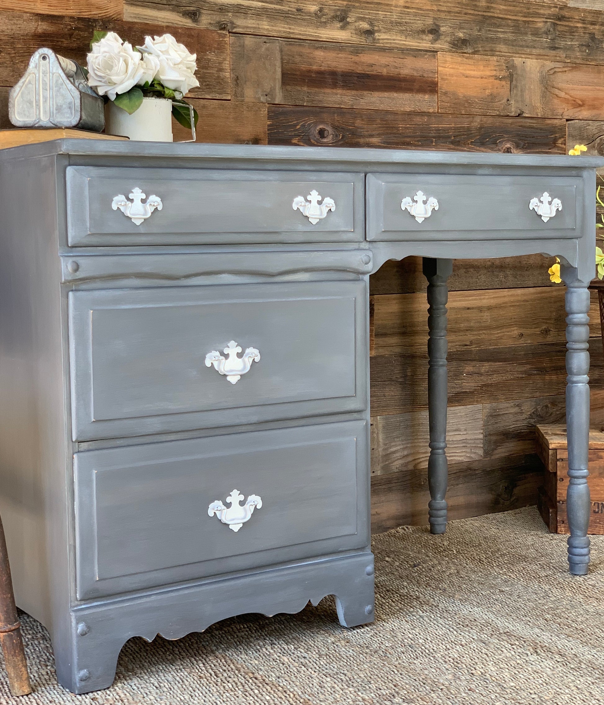 Vintage 4 Drawer Desk - Jo’s Vintage Werks