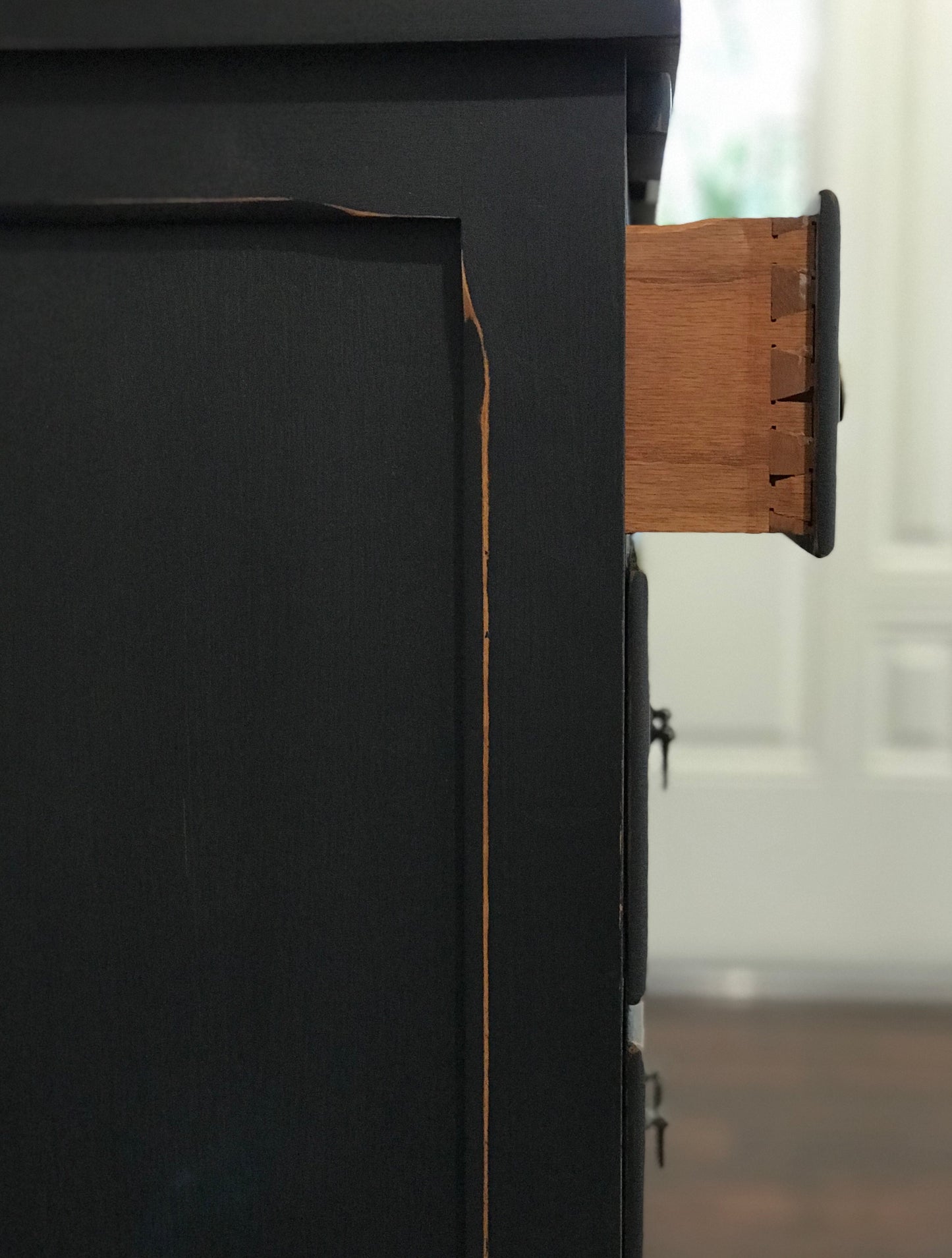 Vintage 7 Drawer Desk with 2 Pull out Shelves - Jo’s Vintage Werks