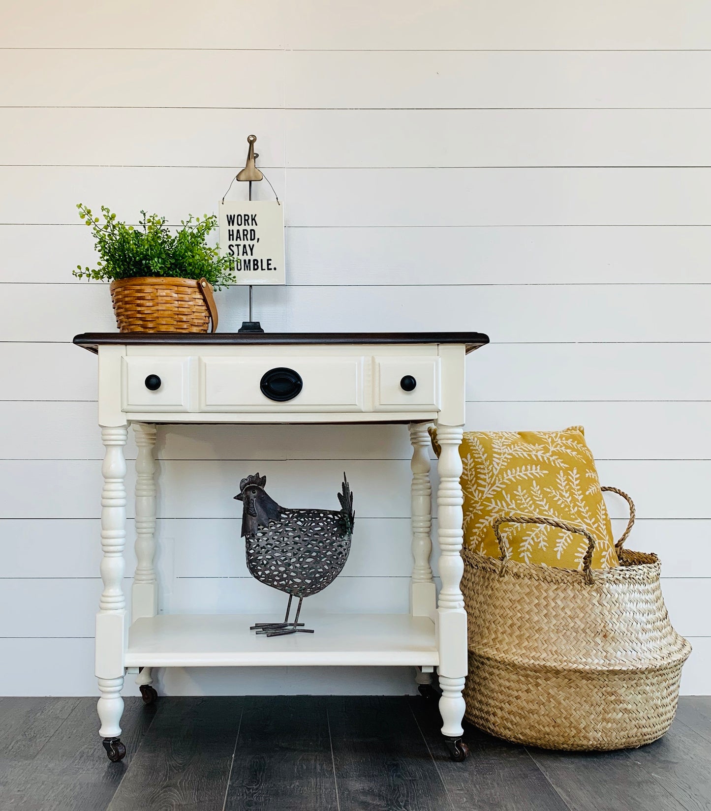 Farmhouse End Table with 1 Drawer - Jo’s Vintage Werks