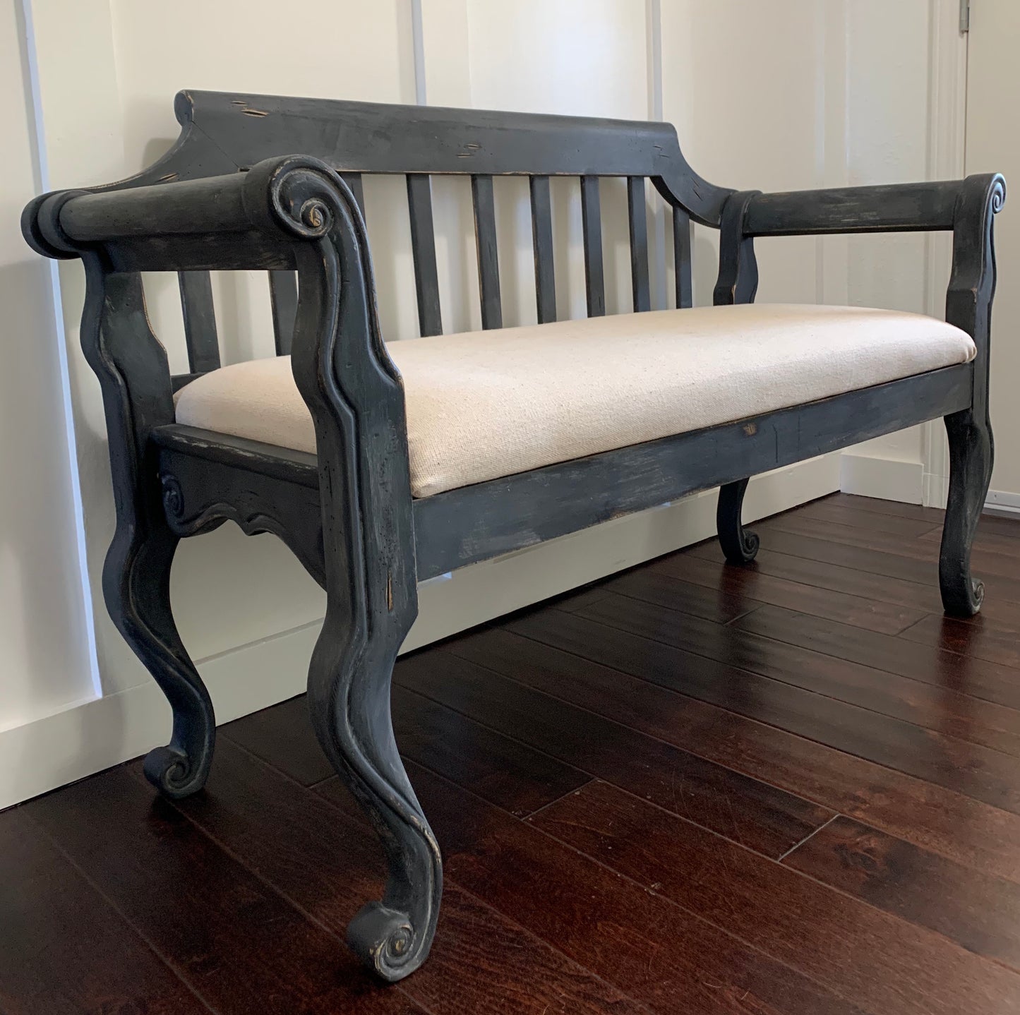 Farmhouse Bench - Jo’s Vintage Werks