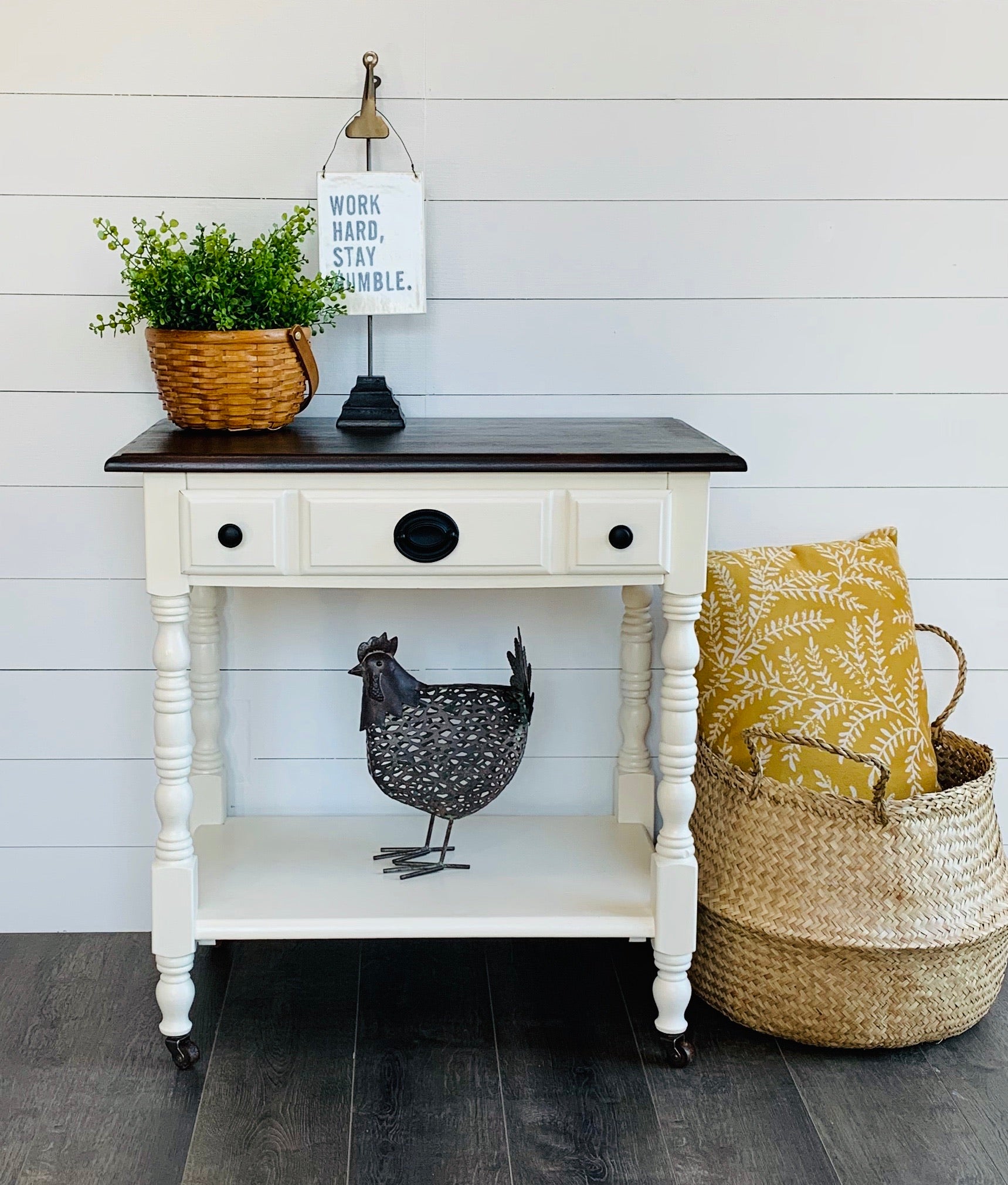 Farmhouse End Table with 1 Drawer - Jo’s Vintage Werks