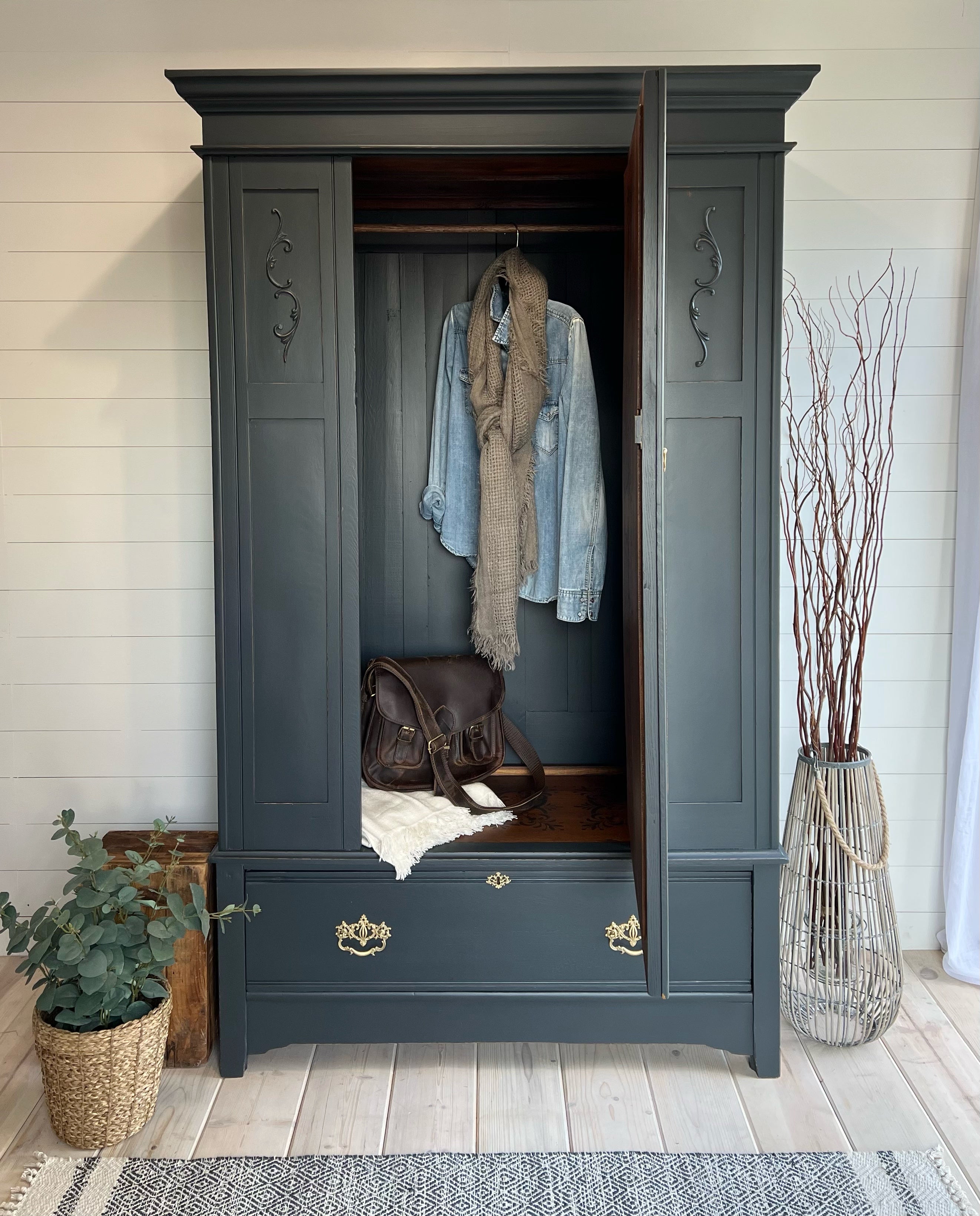 Grey vintage deals wardrobe