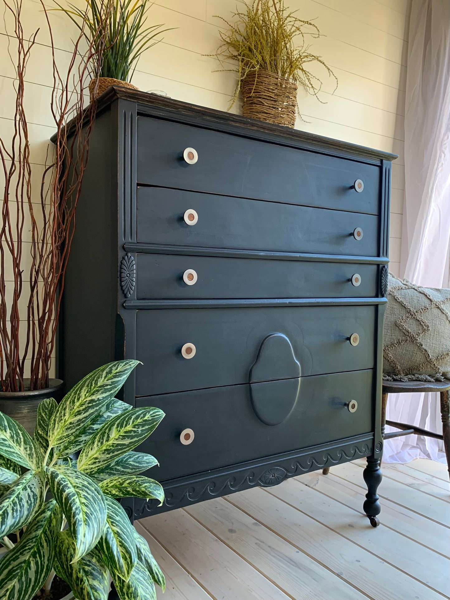 Black 5 Drawer Dresser - Jo’s Vintage Werks