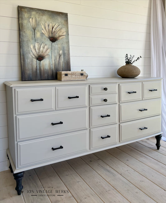 Dresser with 9 Drawers - Jo’s Vintage Werks