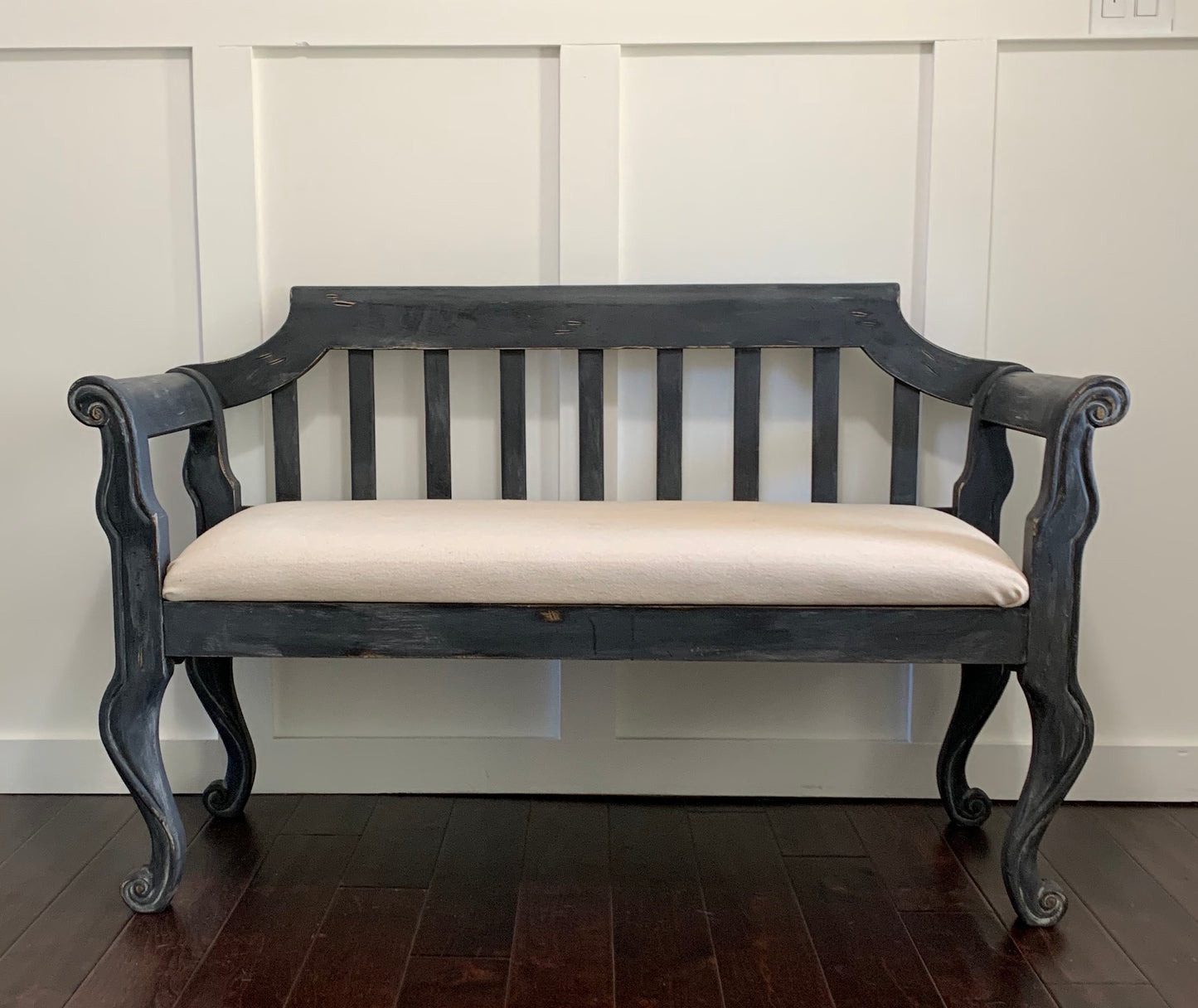 Farmhouse Bench - Jo’s Vintage Werks