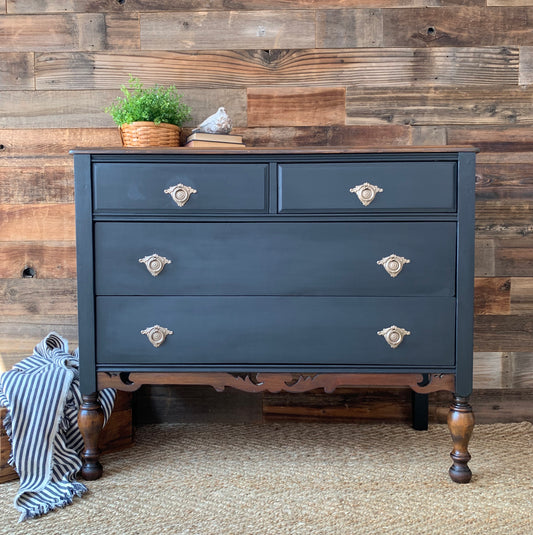 Vintage 4 Drawer Dresser - Jo’s Vintage Werks